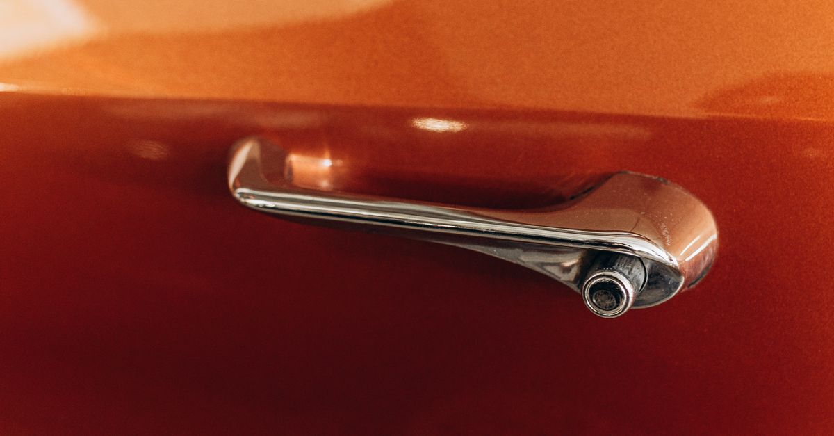 door handle lock hardware — Brampton Locksmith Expert